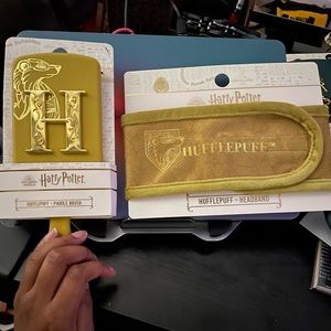 Harry Potter Hufflepuff Hairbrush and Headband